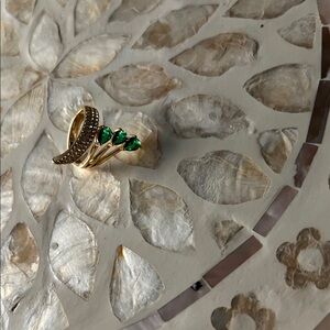 Elegant Gold and Green Gemstone Ring